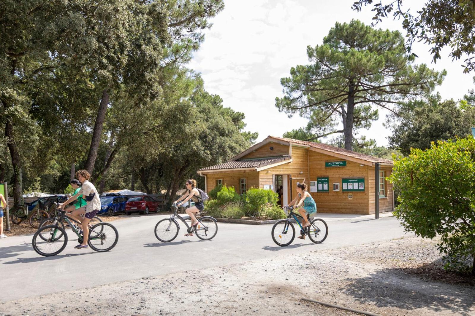 Huttopia Oleron Les Chenes Verts Dolus d'Oléron Eksteriør bilde